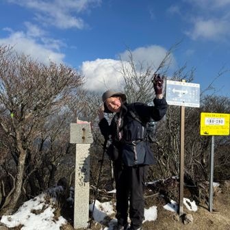 顔が赤い
雪で日焼けしちゃったよ