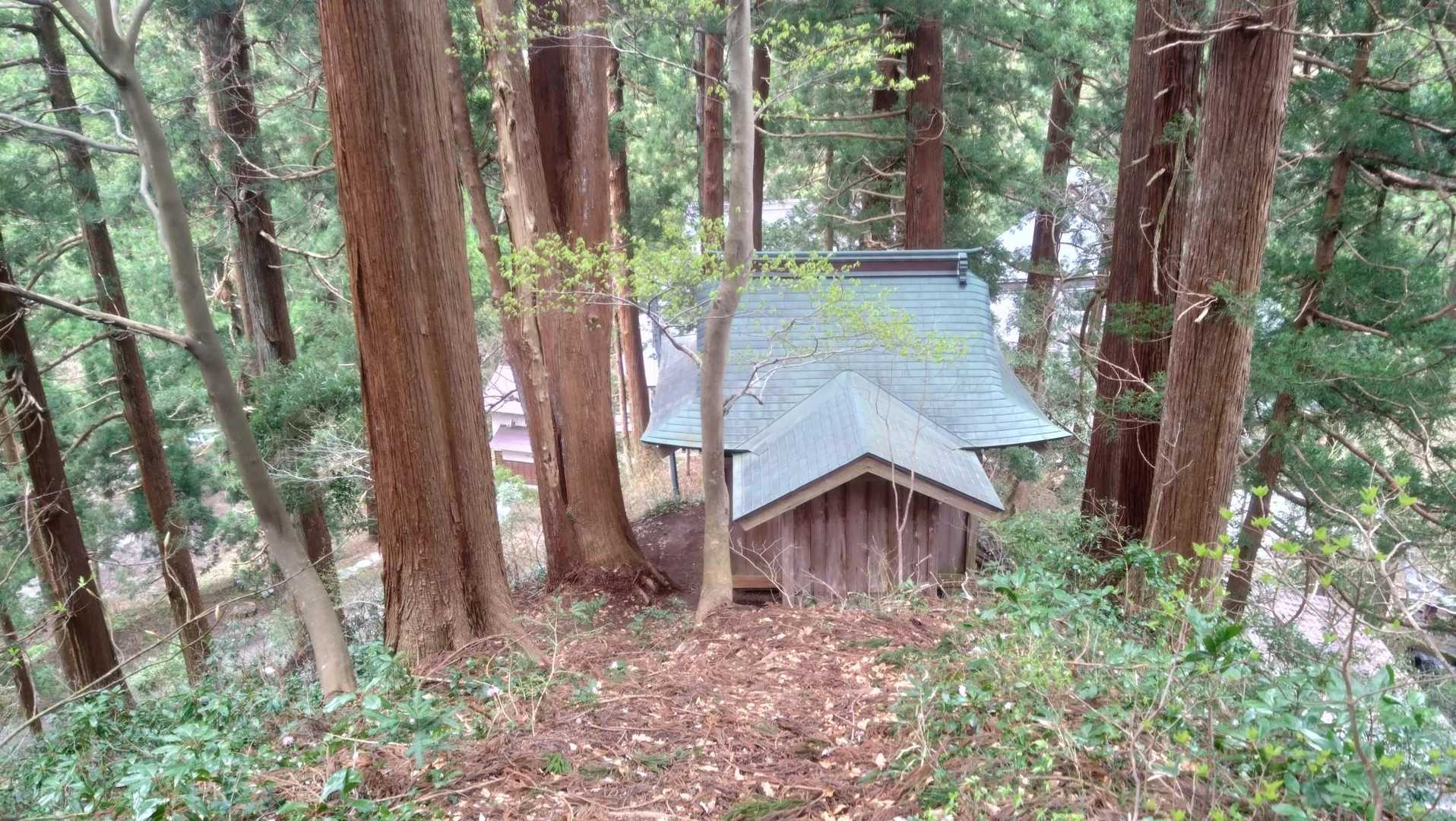 慈光寺まで下りてきました