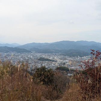 皿ヶ峰山頂は360°景色が良い
