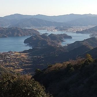 山頂より佐伯市の眺望