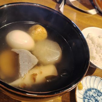 硫黄岳山荘にて昼ご飯