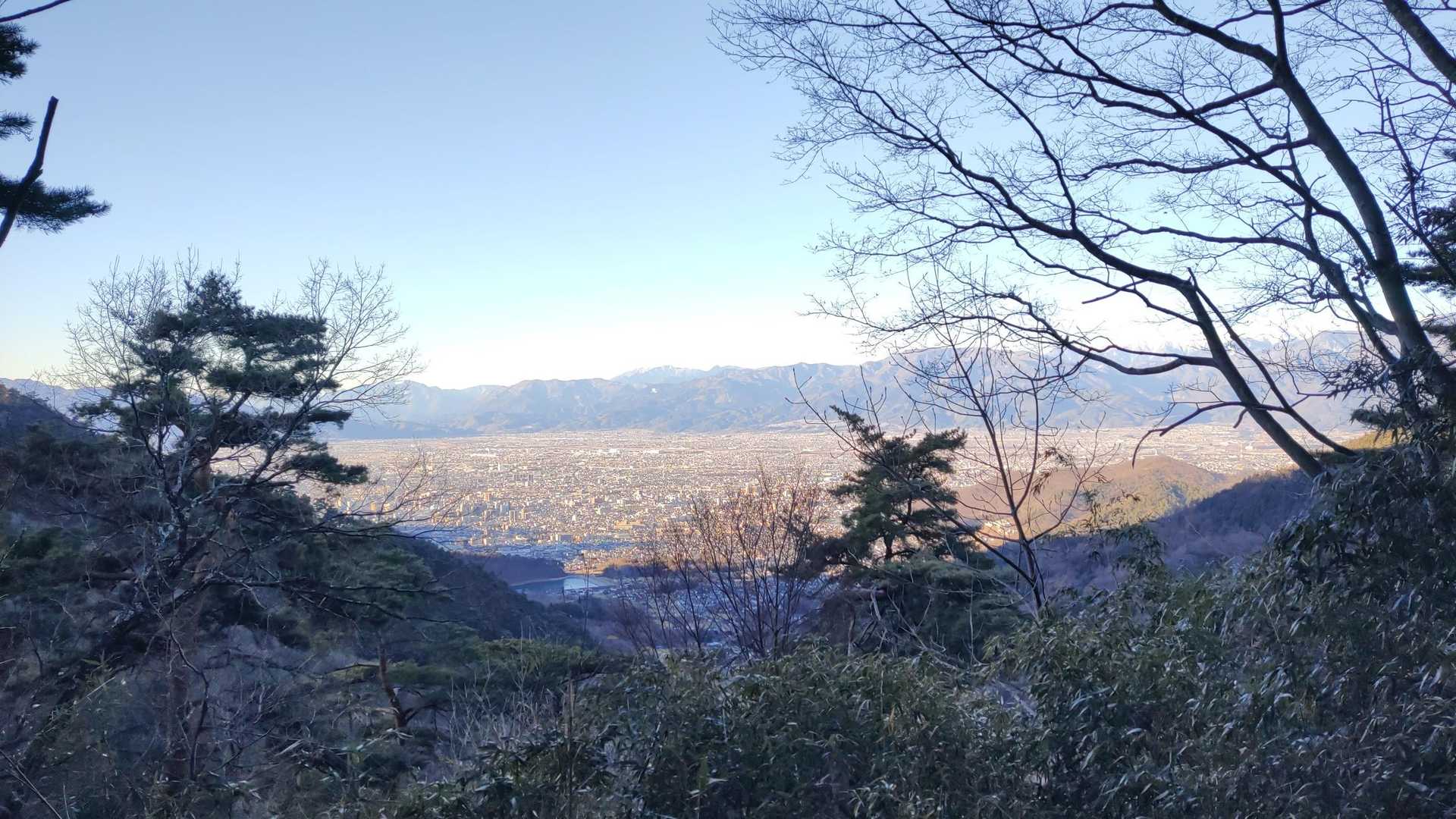 お不動さん前です
絶景はここぐらいですね