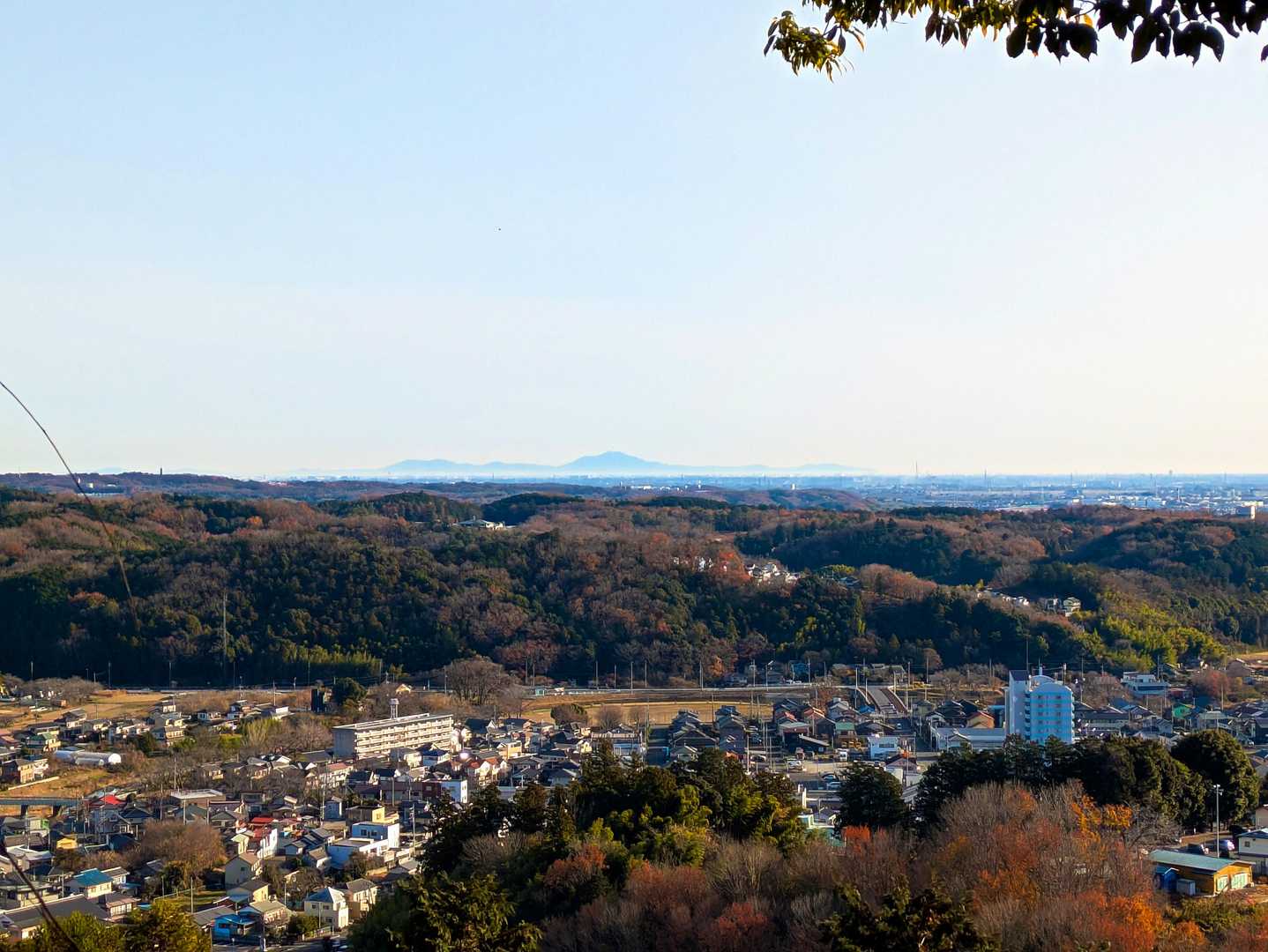 筑波山がうっすらと ◭
