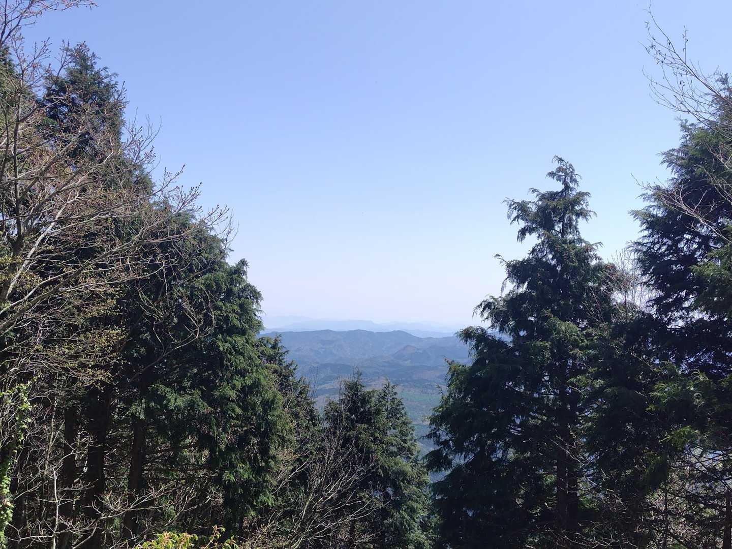 登りでは見落としていた眺望
広島側かな？