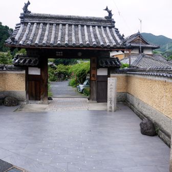 真田庵
高野山からこの地へ下った、真田昌幸父子の屋敷(蟄居)跡に建てられたお寺