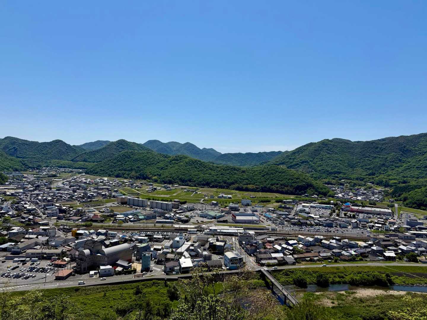 低山ですが見晴らしは最高😃
