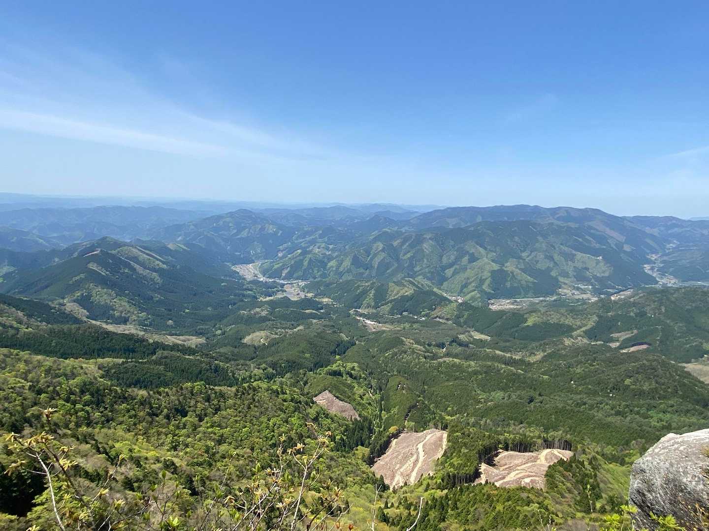 笠菅峠-泉山-中央峰-井水山 往復コースの写真