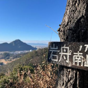 岩舟南峰からの金華山もいい