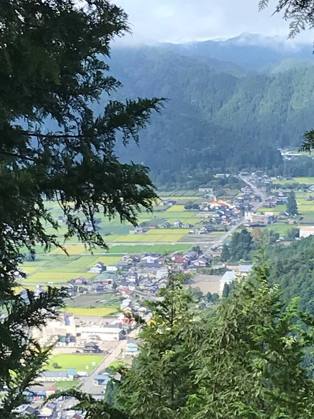下山時にチラッと見えた眺望です👀
