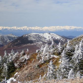 多分、正面が五竜、その左に鹿島槍の双耳峰、右は唐松や白馬岳