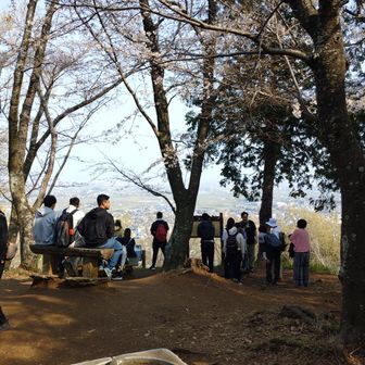 吾妻山🙌
ここで会った団体さん達とはまた会うことに😂