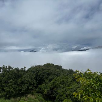 生藤山方面が見えかけては消える