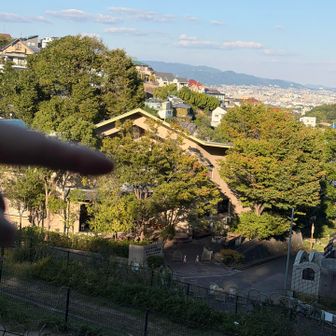 下に ④地すべり資料館が見えた！ （10〜16時）