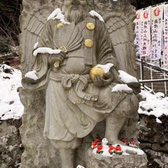 下津宮の大天狗と小天狗　小天狗の数が少なくなった様な•••