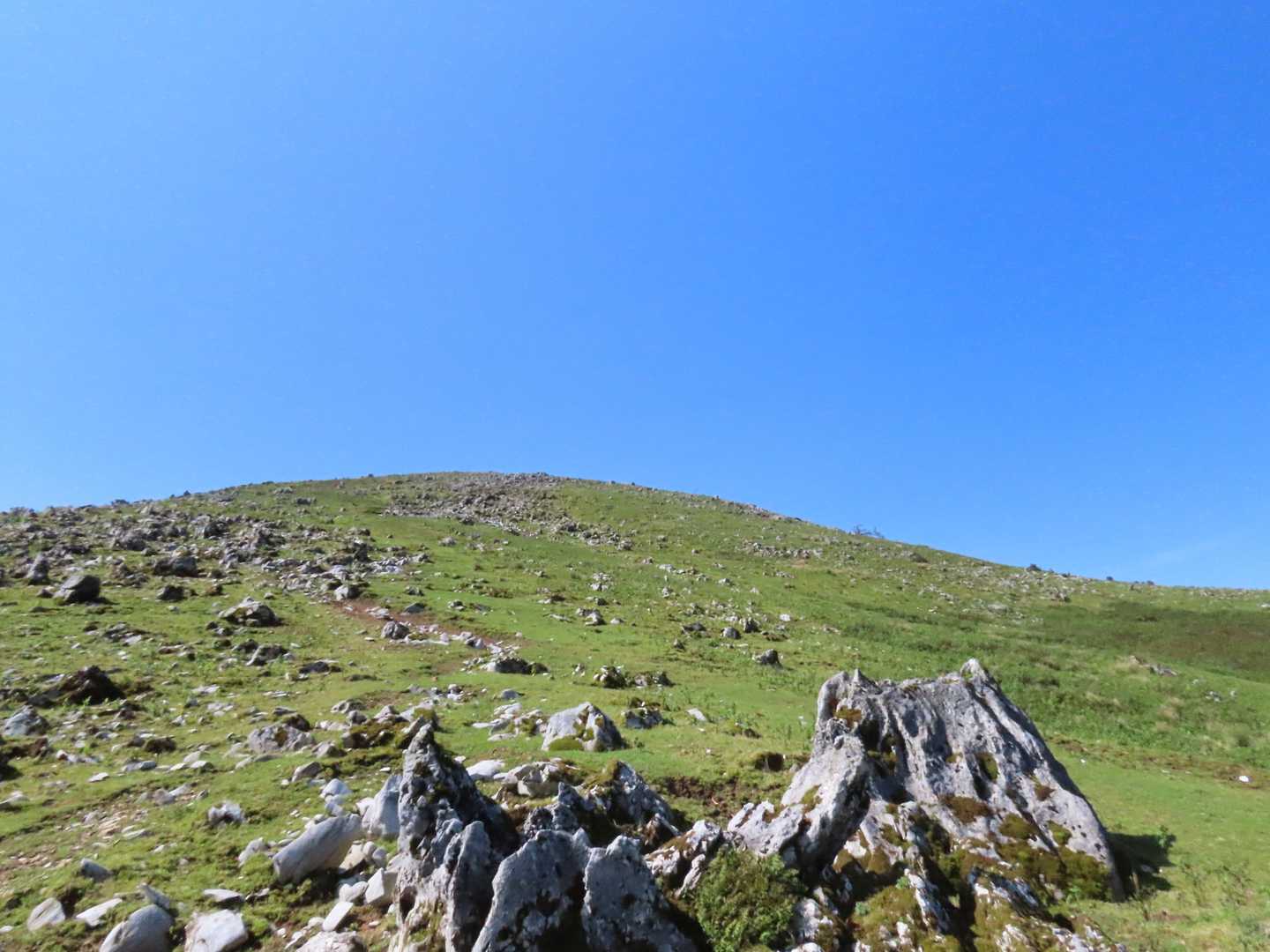 山頂間近
