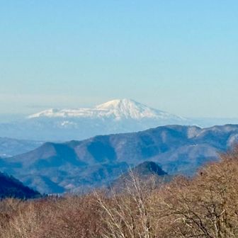 ようやく鳥海山の全容が🥰
いつ見てもかっこいいよ
本日の山行の最後にその姿を見ることができ、思い残すことはありません✨️