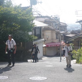 あと少し登ったら奈良線石切駅