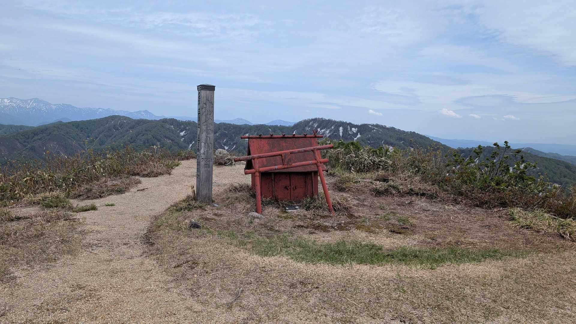 ようやく到着。
年明け、色々あって歩いてないからきっついわ😅