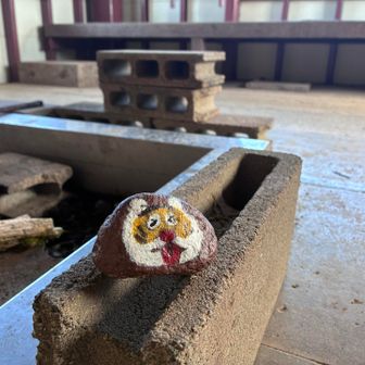 小屋の中にかわいいのいやした