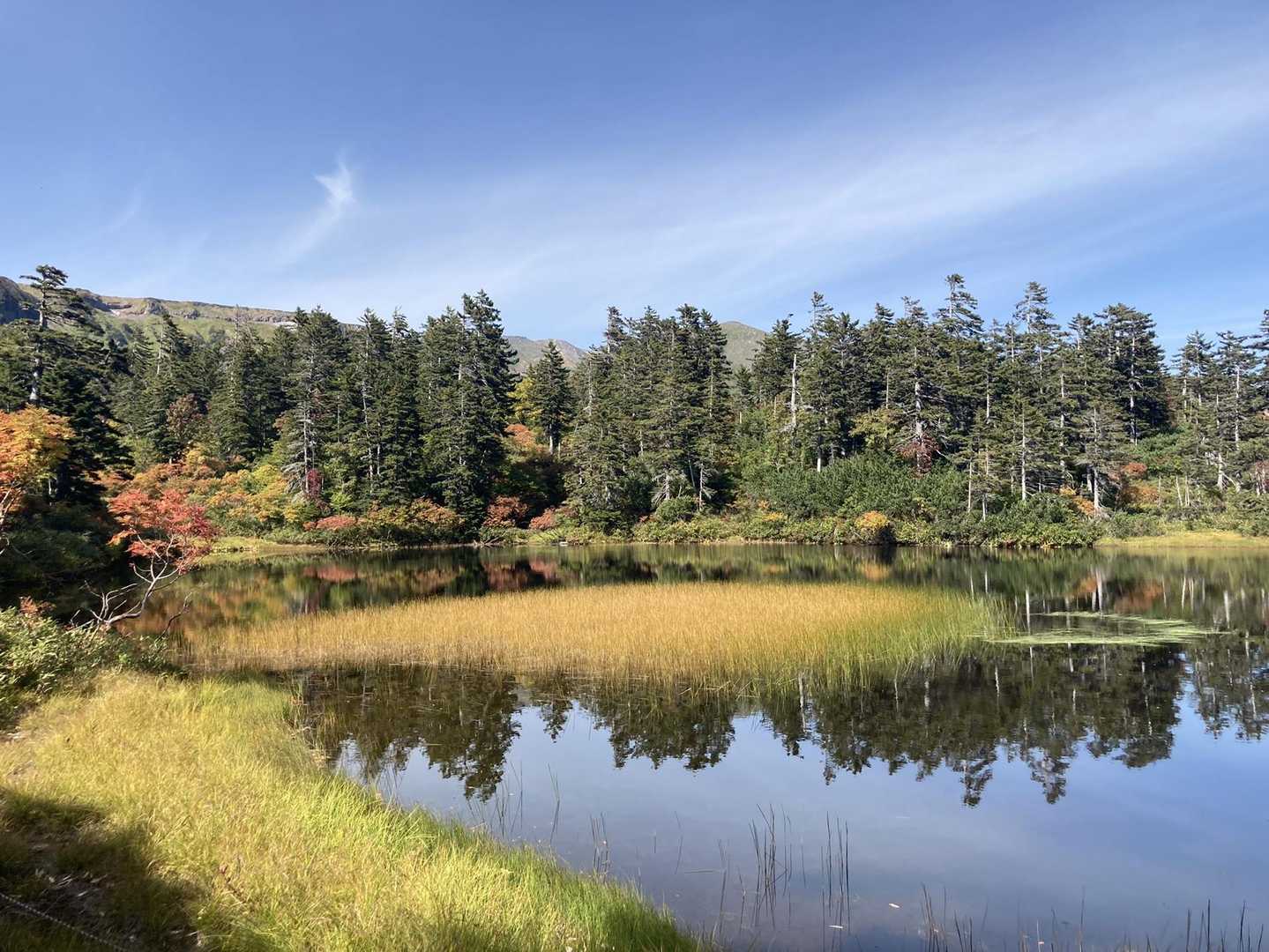 大雪高原山荘発着｜水鏡を楽しむ沼めぐり往復コースの写真