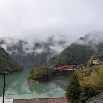 小降りになってもガスが