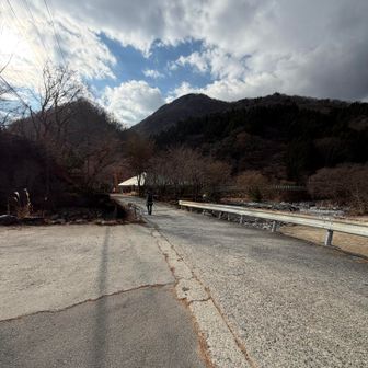 この先がビジターセンター