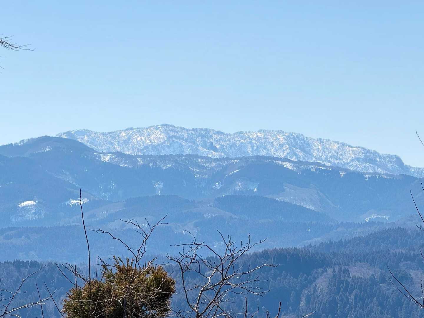 牛岳👀
「牛岳 八乙女 医王山 砺波の山に囲まれて～♪」
小学校の校歌の歌い出し...実家に住んでた時には意識したことも無かったお山たち笑
