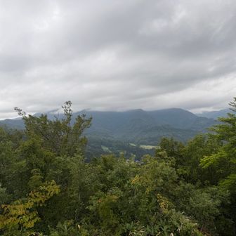 粟ヶ岳も雲の中☁️