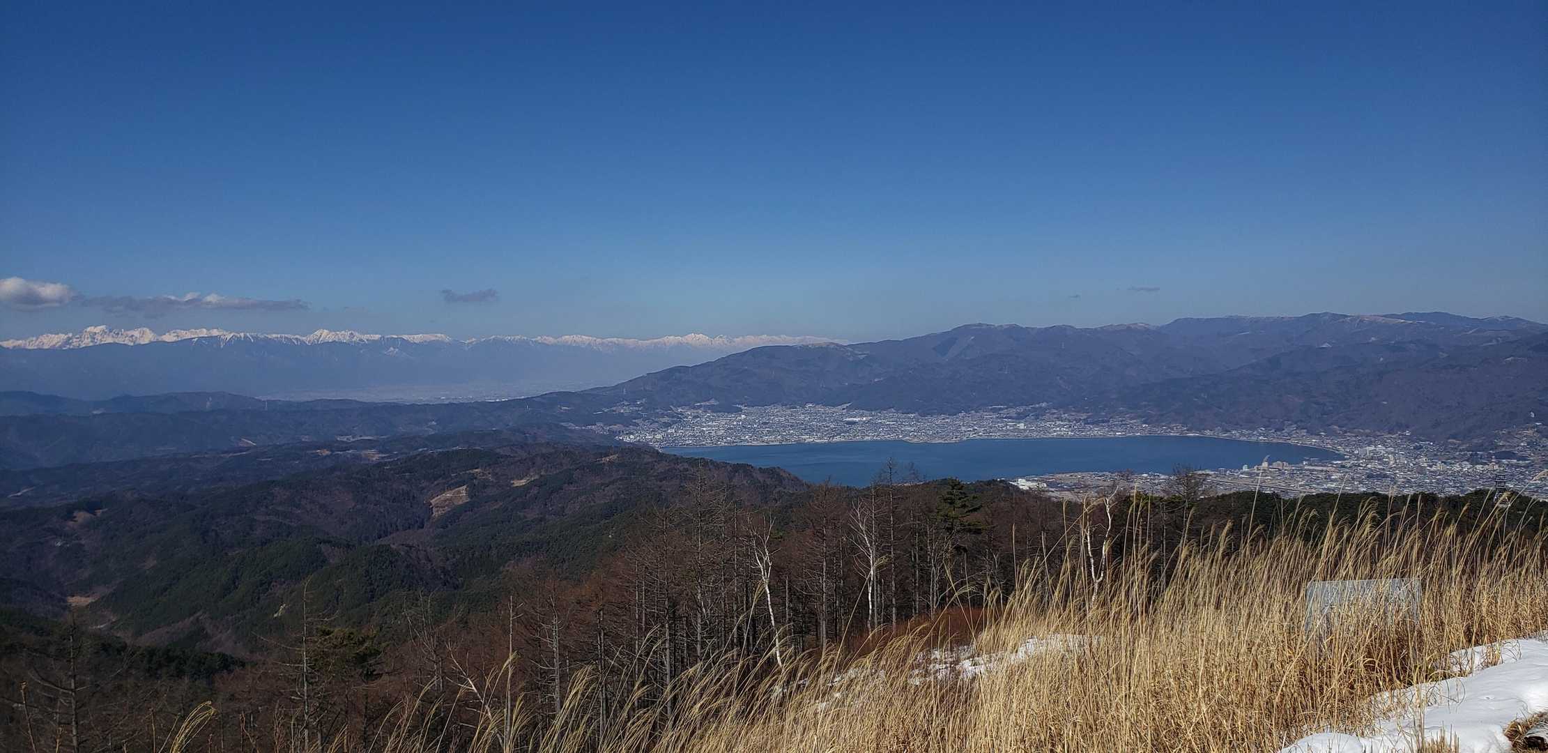 特に何も無かったので、さくっと東峰へ