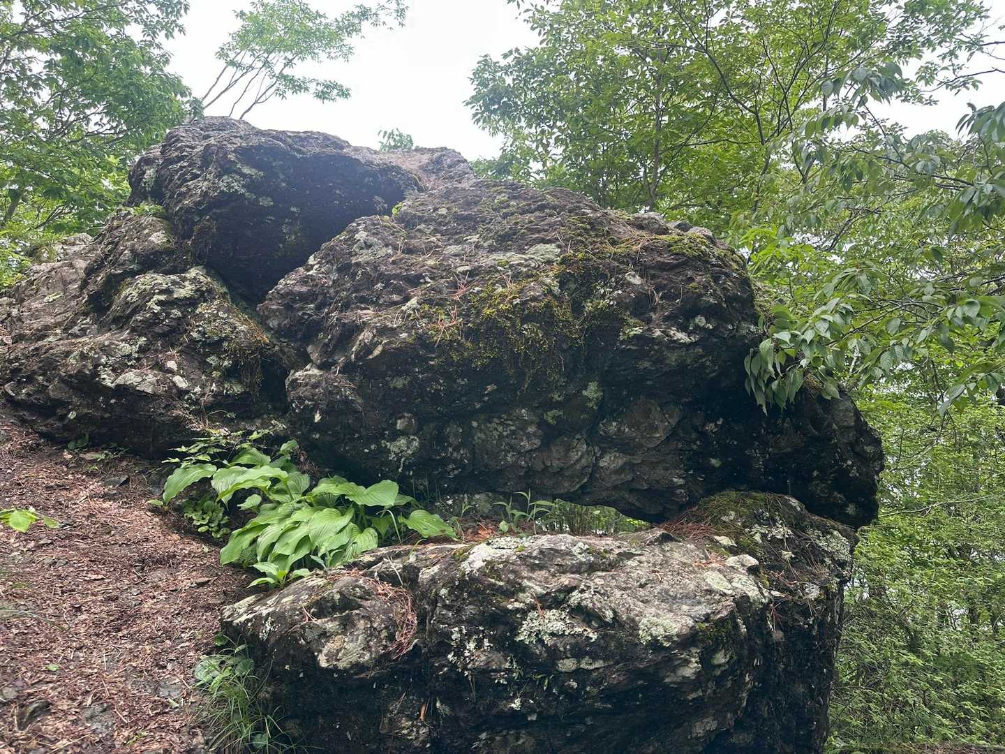 磁石岩