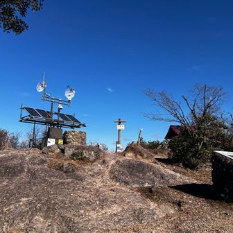 三草山ブルーはちょっとごちゃごちゃ😅
