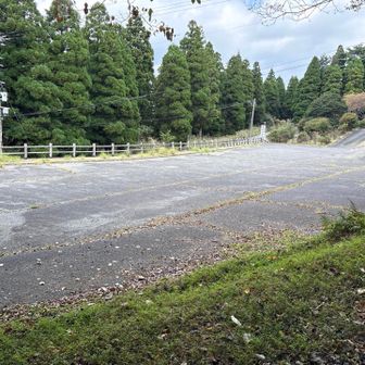 野営所駐車場
平日だからかガラガラでした。