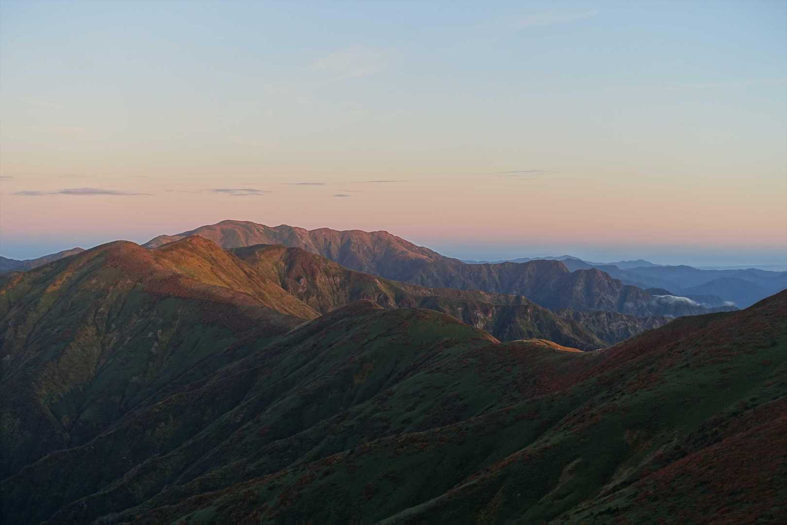 清太岩山-ユーフン山-竜門山-西朝日岳-大朝日岳-小朝日岳 周回コースの写真