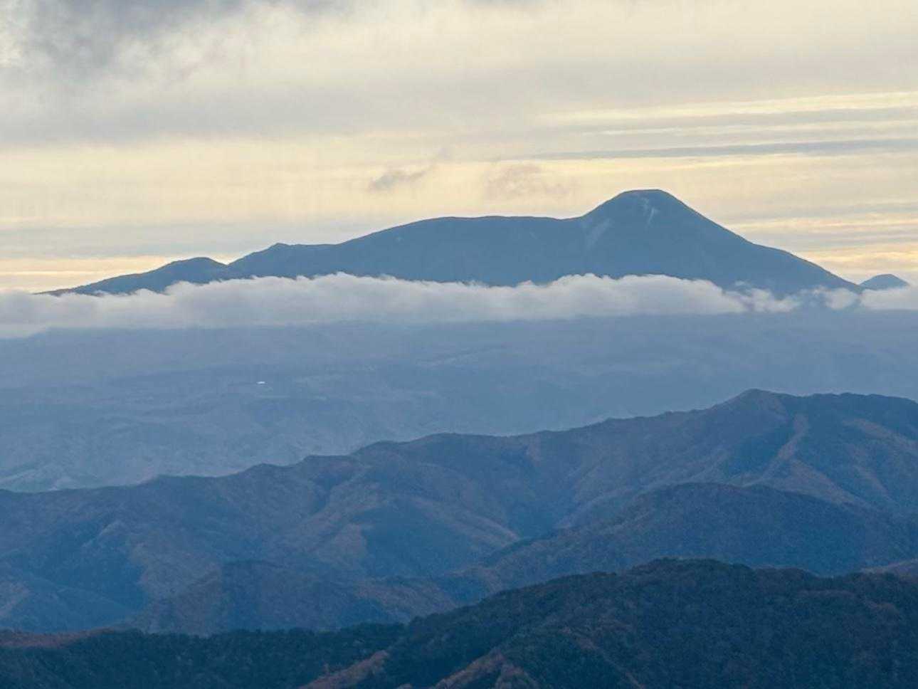 蓼科山、八ヶ岳方面