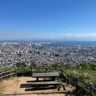 ここは安定の上野道の展望台。日差しガンガンでゆっくり出来ず💦
