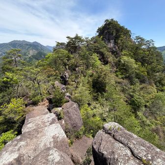 振り返ると丹助岳