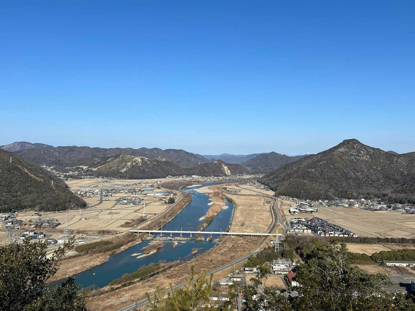 千種川の向こうは雄高台山方面かな...？