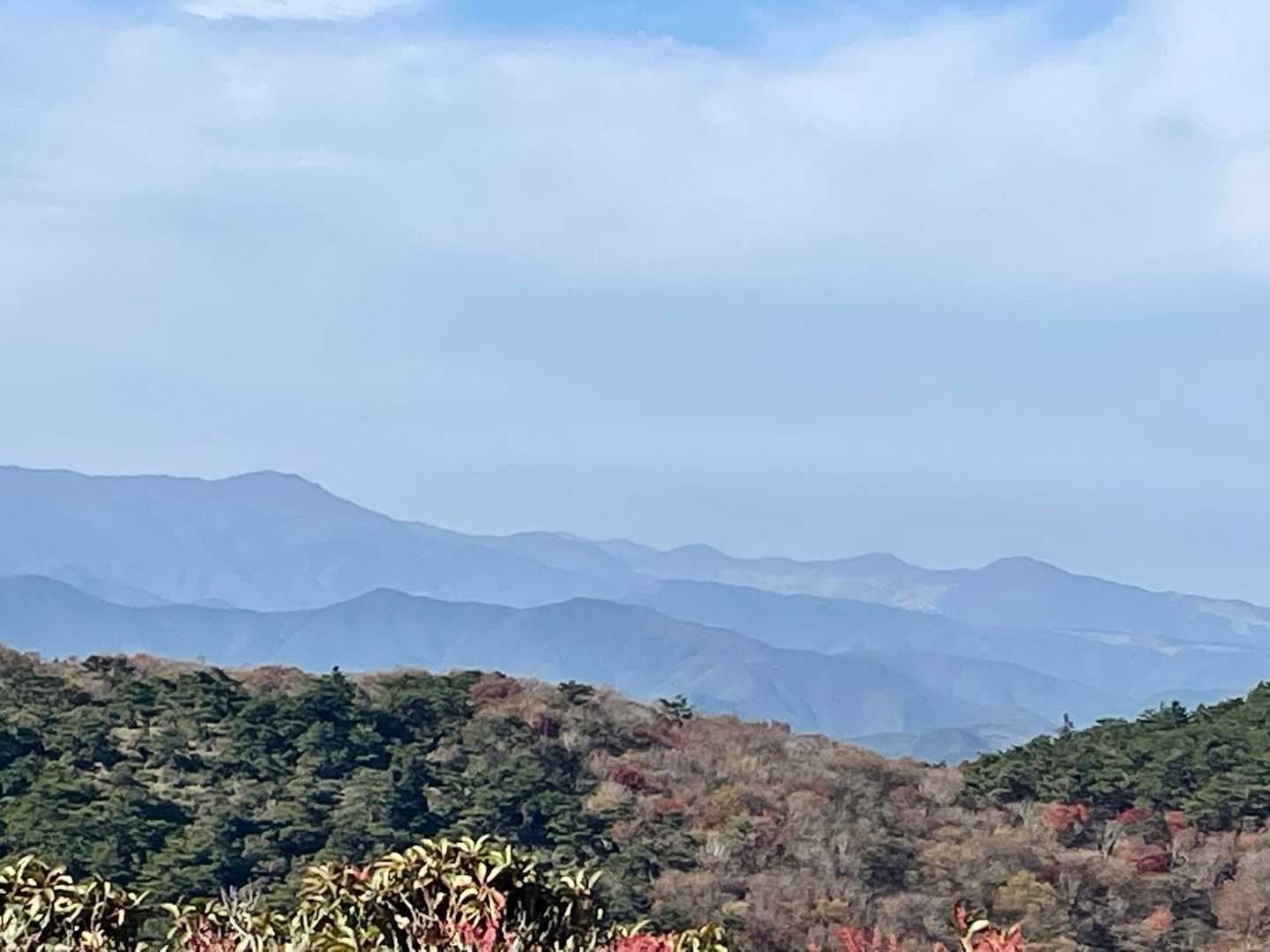山頂からは氷ノ山、ハチ高原、鉢伏山がハッキリ😍
