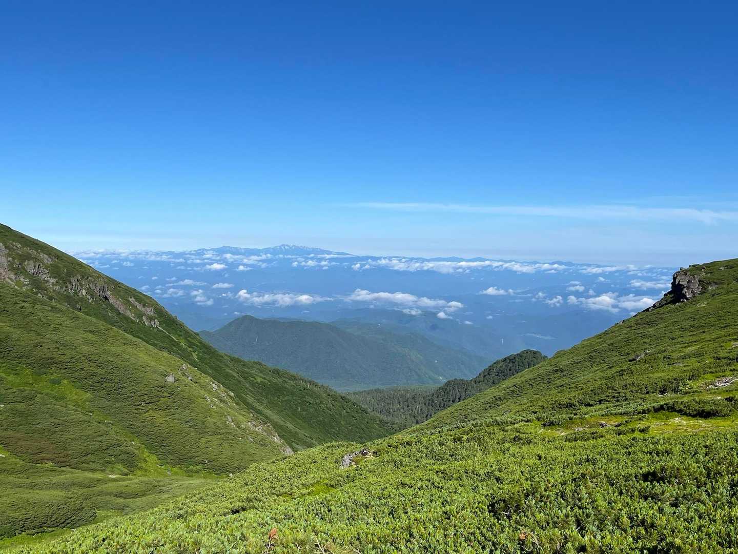 高山市と白山。