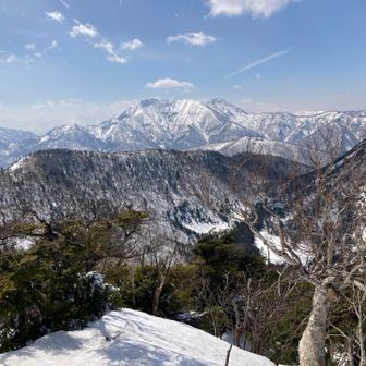 乙妻山、高妻山、戸隠山。
