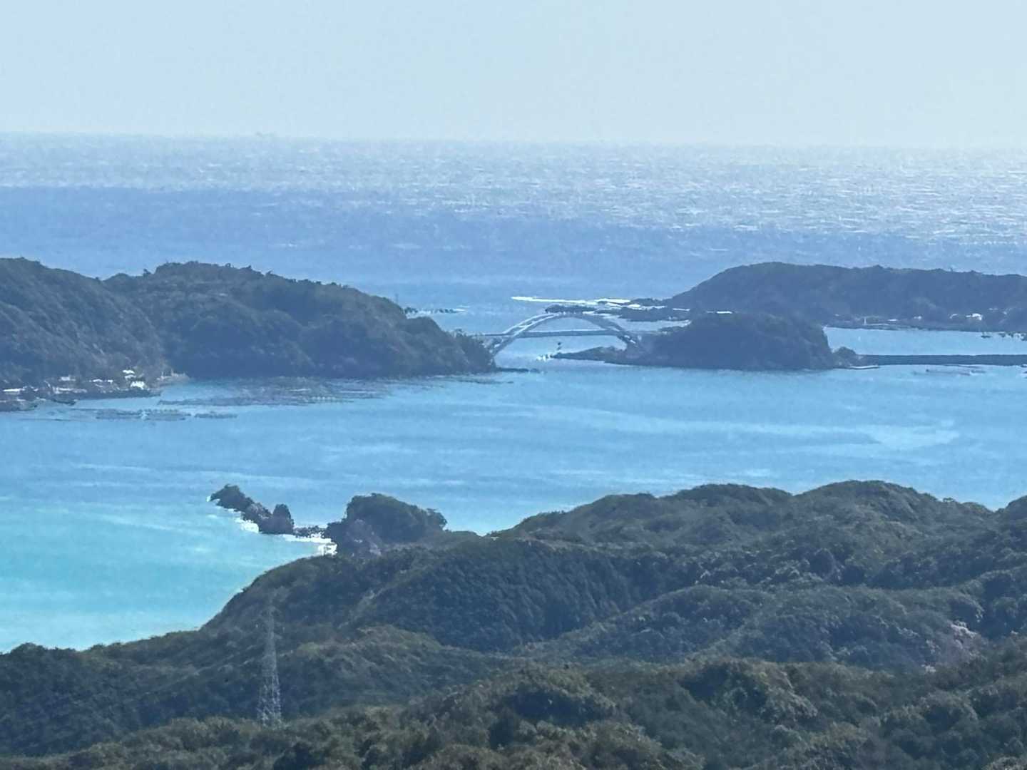 橋杭岩と串本大橋👀