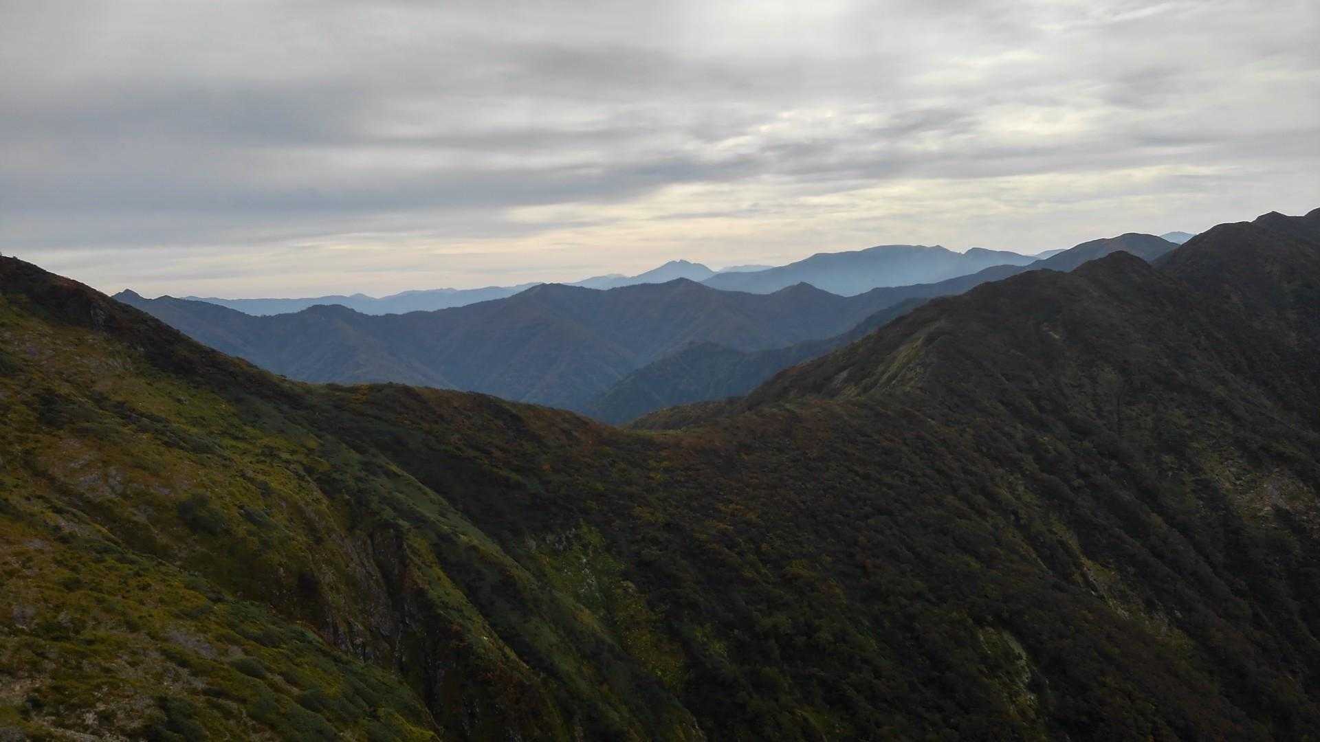 越駒から中ノ岳の縦走路🚶