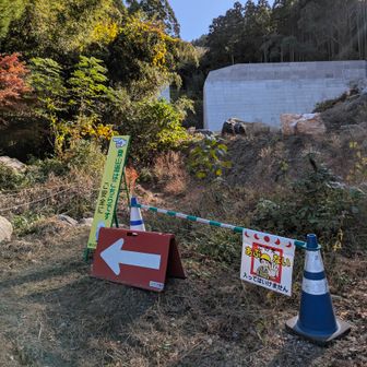 駐車場から登山道までトラック🛻🚚注意