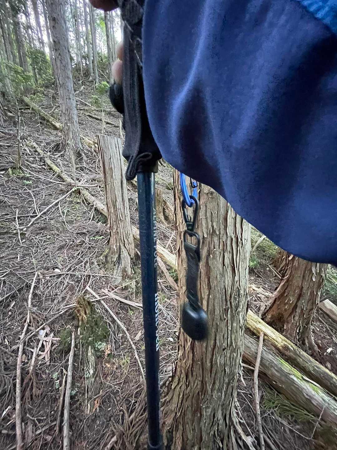 ストックに鈴をぶら下げる🔔
音が鳴りまくりで安心😊