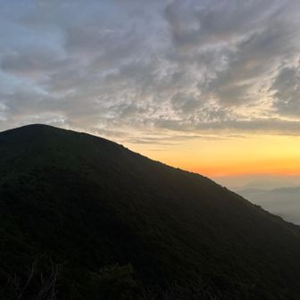 涌蓋山と朝焼け🌅