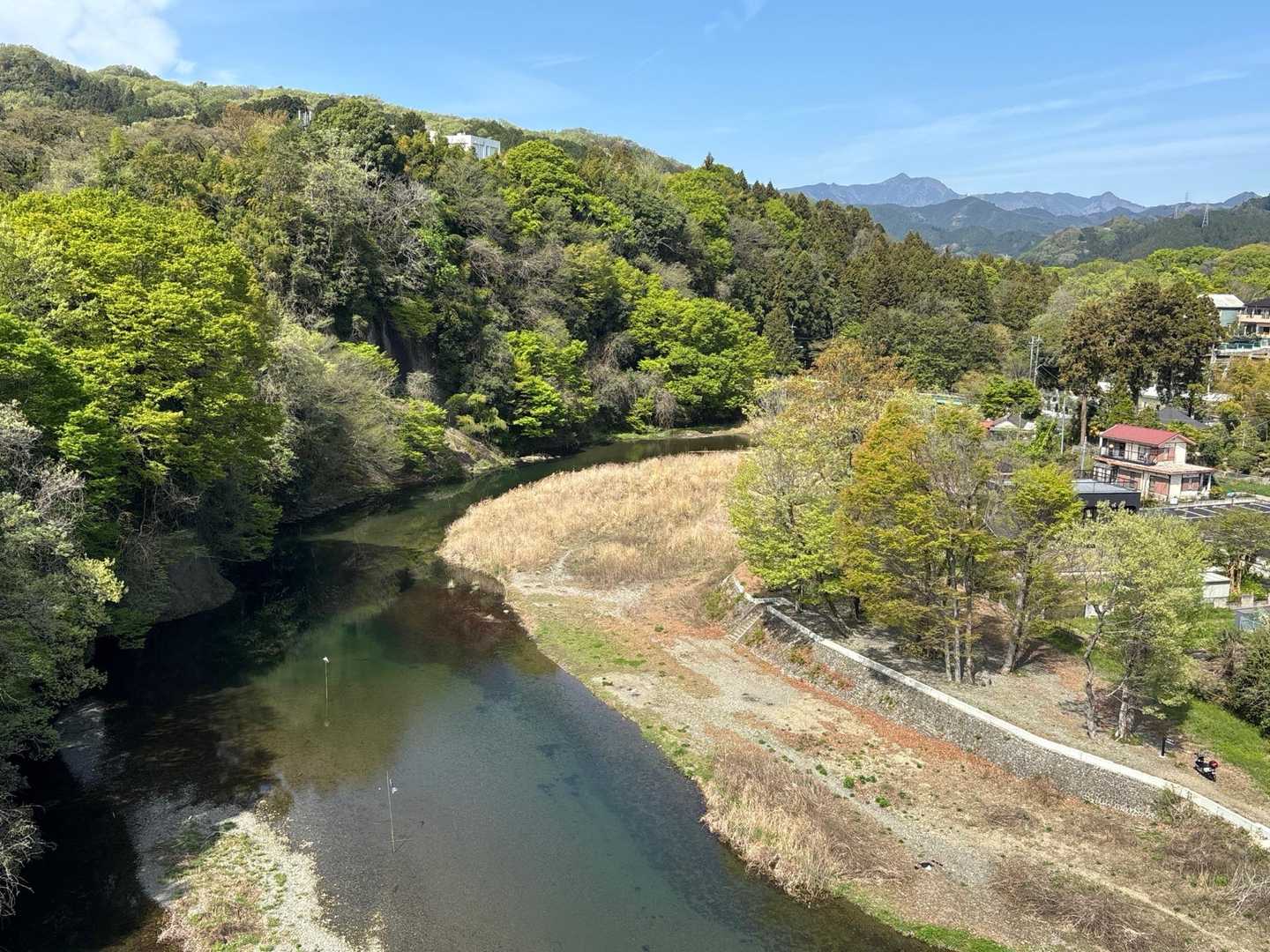 秋川を渡って…
