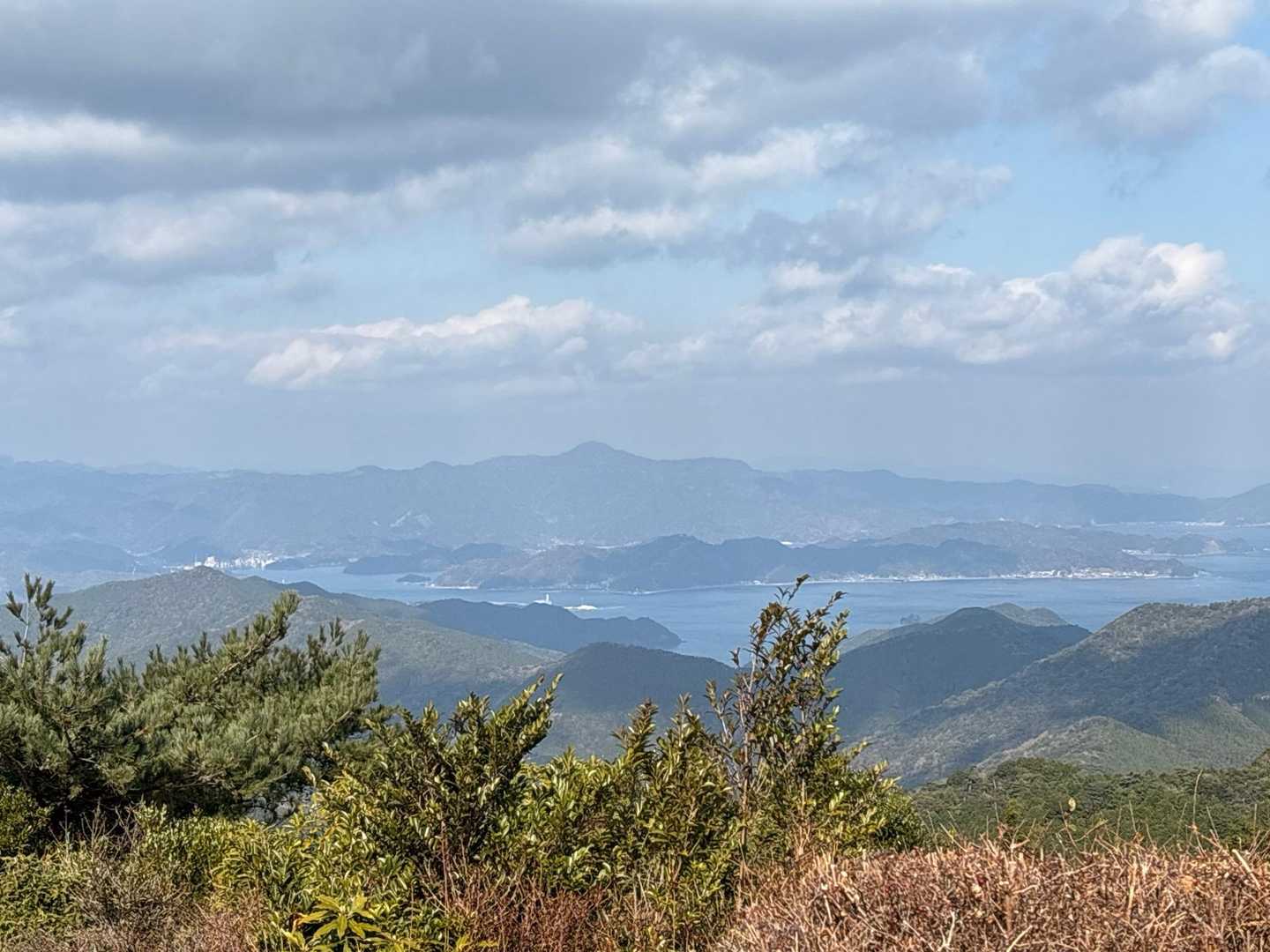 空の公園登山口-石槌山-色利山-元越山 往復コースの写真