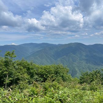 塊感のある山々　恐羅漢山は初めて見たので満足