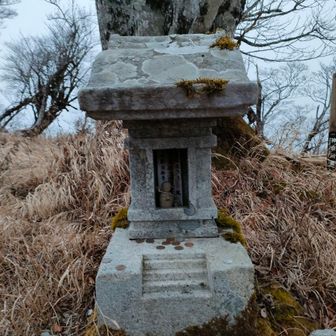 山頂祠🙏
