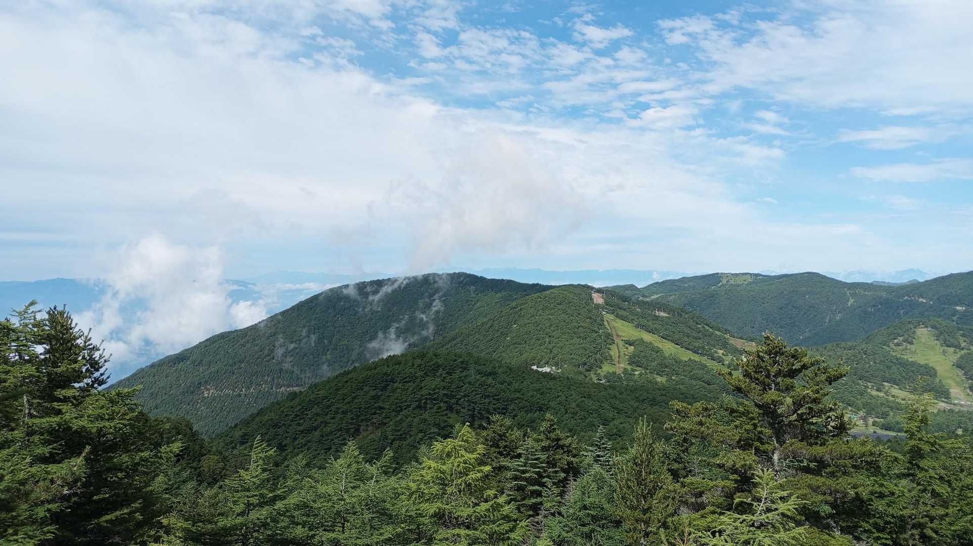 火山特有のエネルギーを感じられる長野・浅間外輪山コースの写真